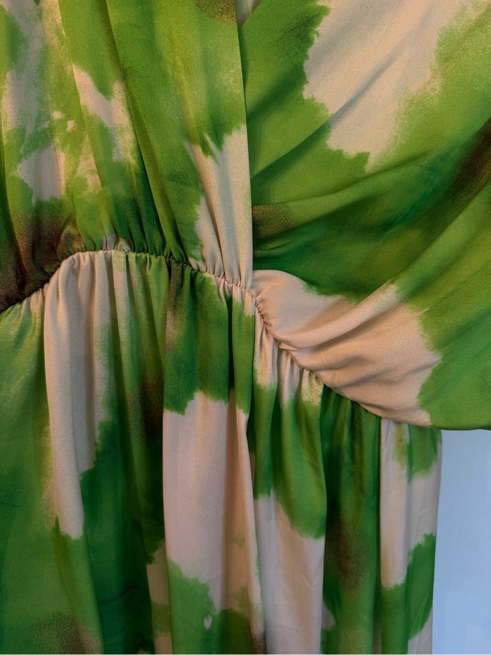 Green abstract print Maxi Dress - Picture 4 of 6